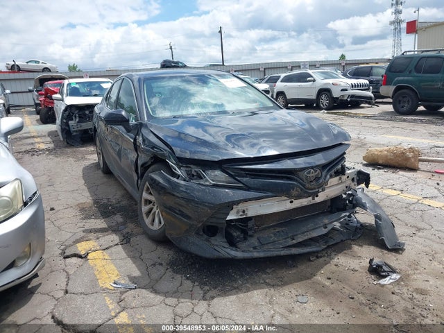 Toyota CAMRY LE 2020 4T1C11AK5LU999160 zdjęcie główne