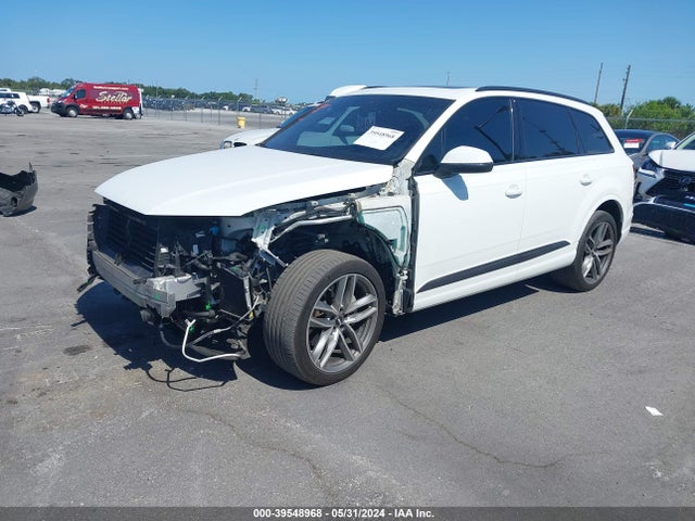 Audi Q7 3.0t Premium 2017 WA1VAAF73HD023896 Image 2