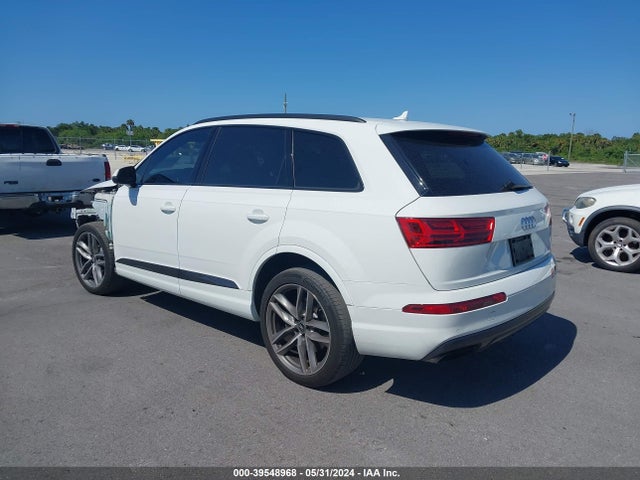 Audi Q7 3.0t Premium 2017 WA1VAAF73HD023896 Image 3