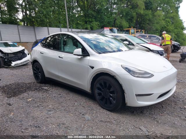 2022 Tesla Model Y Long Range Dual Motor All-wheel Drive მანქანა იყიდება აუქციონზე, vin: 7SAYGAEE0NF568267, აუქციონის ნომერი: 39549045
