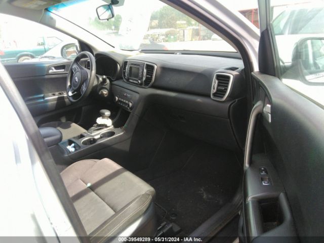 KNDPMCAC3H7269027 KIA Sportage Lx