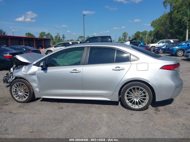 Toyota Corolla Hybrid Le 2021 JTDEAMDE9MJ034700 Image 14