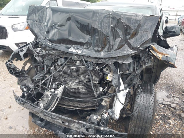 1C4RJEAG7HC669180 Jeep Grand Cherokee Laredo 4x2