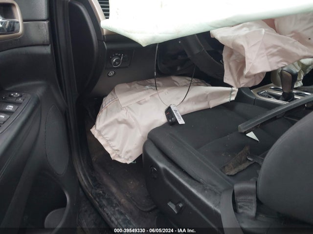 1C4RJEAG7HC669180 Jeep Grand Cherokee Laredo 4x2