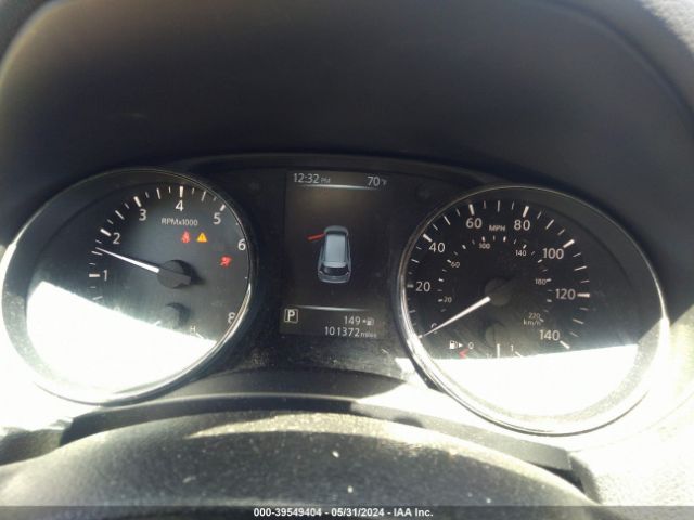 JN8AT2MV4HW268155 Nissan ROGUE SV