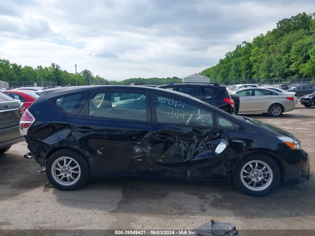 Toyota Prius V Four 2016 JTDZN3EU5GJ041766 Image 14