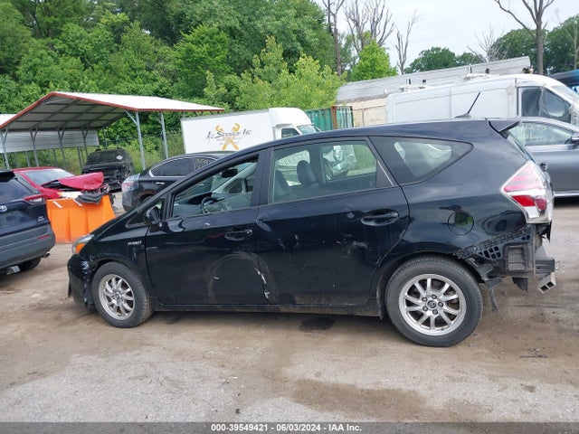 Toyota Prius V Four 2016 JTDZN3EU5GJ041766 Image 15