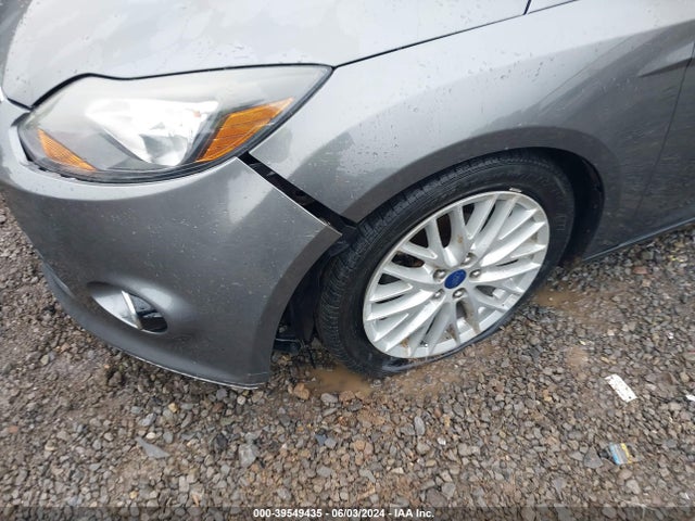 Ford Focus Titanium 2014 1FADP3J23EL299073 Image 6