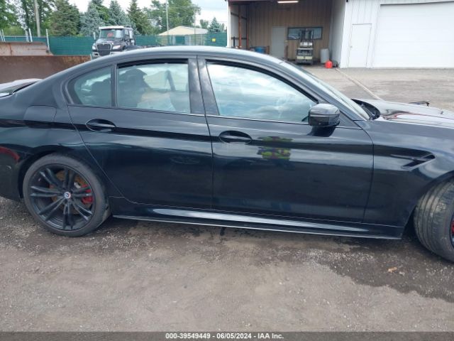 WBS83CH02NCK40035 BMW M5
