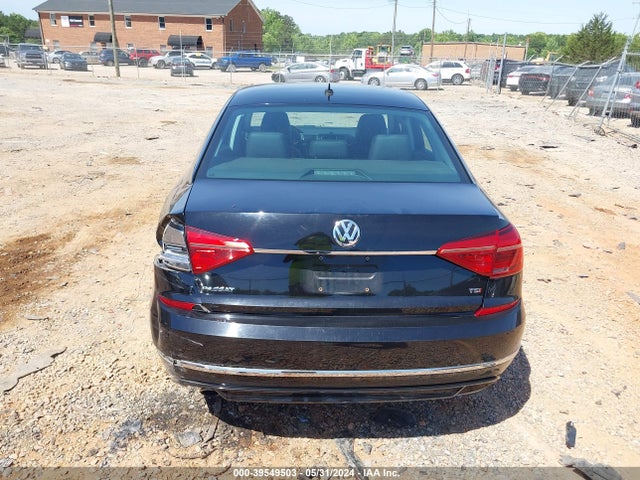 1VWAT7A34GC056364 Volkswagen Passat 1.8t R-line