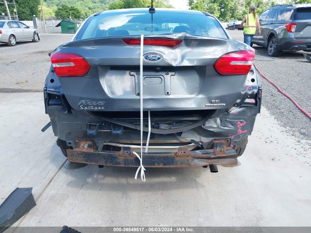Ford FOCUS SE 2016 1FADP3F20GL390541 Image 6