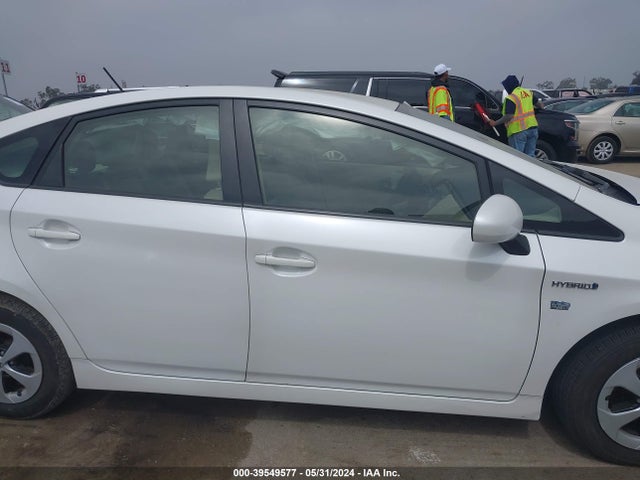 Toyota Prius Three 2015 JTDKN3DU6F0437616 Image 14