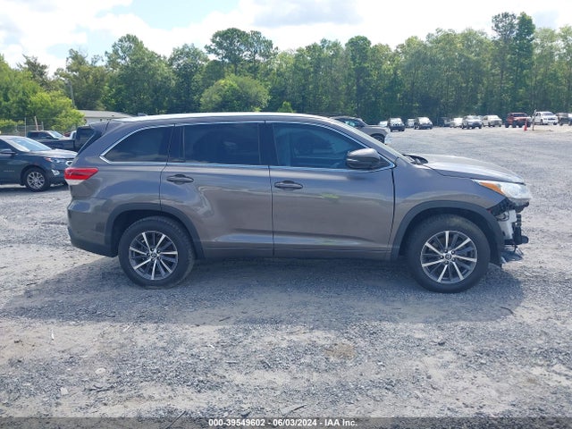 Toyota Highlander Xle 2018 5TDKZRFH7JS545756 Image 14