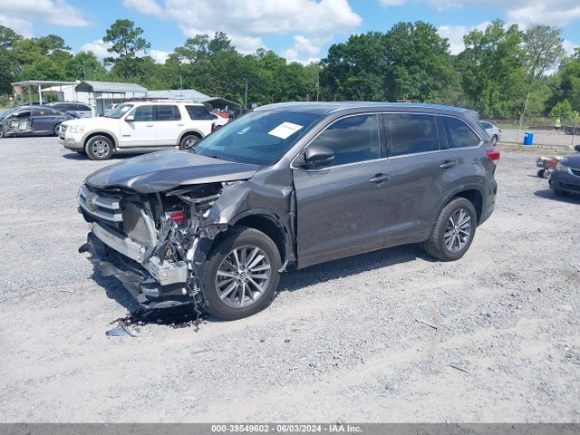 Toyota Highlander Xle 2018 5TDKZRFH7JS545756 Image 2