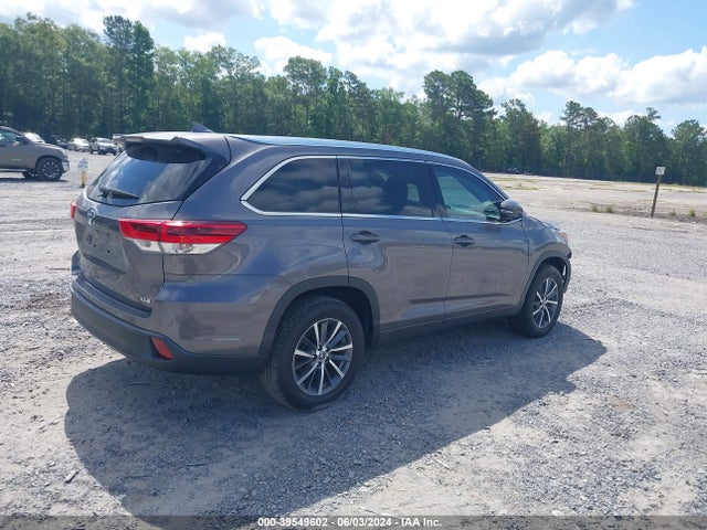 Toyota Highlander Xle 2018 5TDKZRFH7JS545756 Image 4