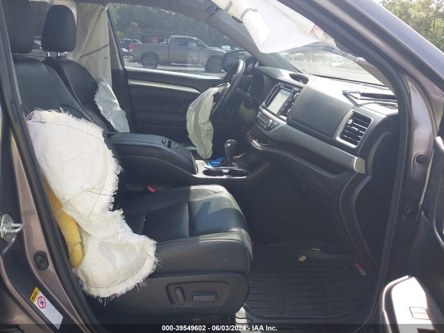 Toyota Highlander Xle 2018 5TDKZRFH7JS545756 Image 5