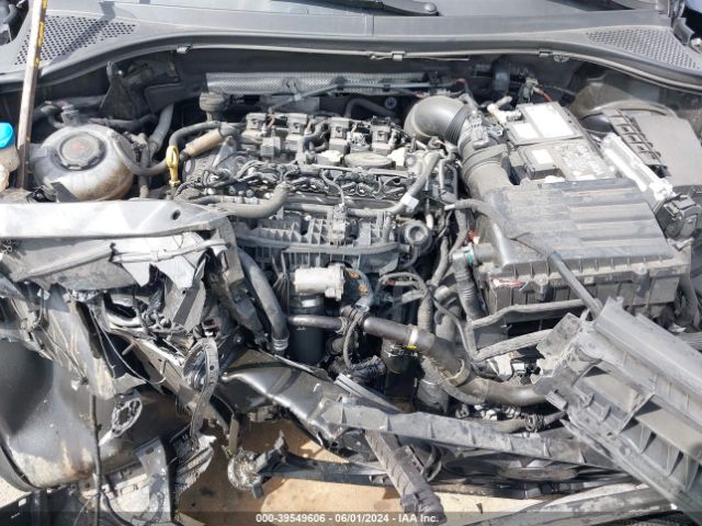 3VV2B7AX3JM108068 Volkswagen Tiguan