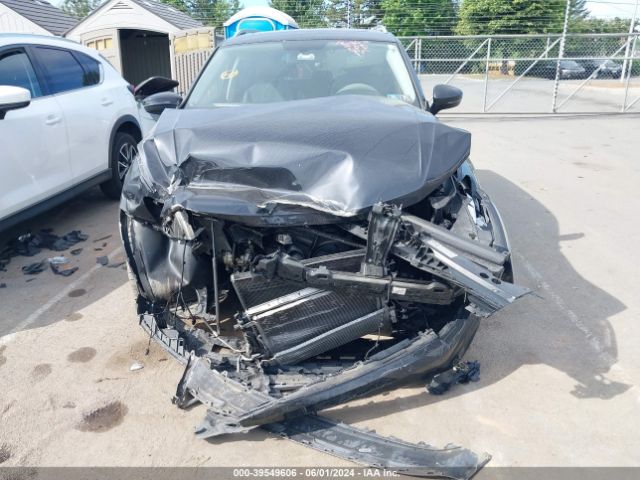 3VV2B7AX3JM108068 Volkswagen Tiguan