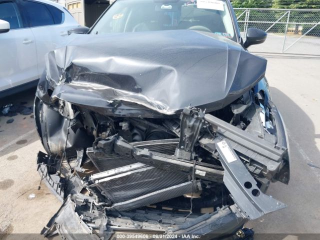 3VV2B7AX3JM108068 Volkswagen Tiguan