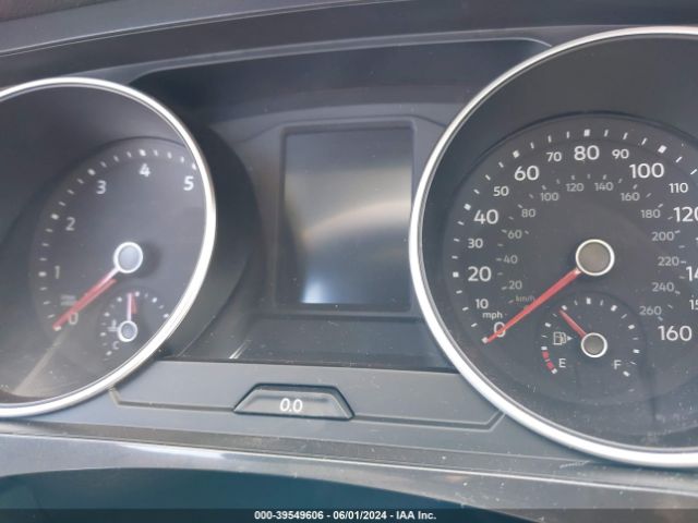 3VV2B7AX3JM108068 Volkswagen Tiguan