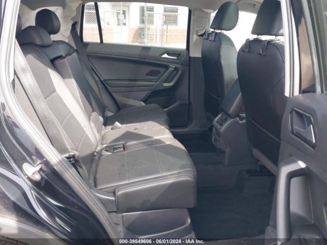 3VV2B7AX3JM108068 Volkswagen Tiguan