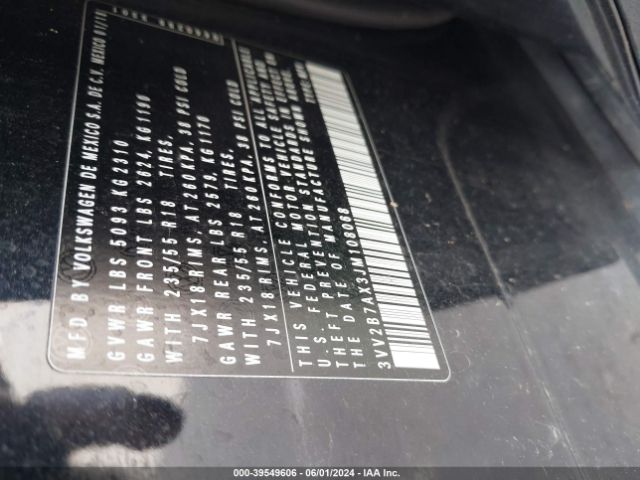 3VV2B7AX3JM108068 Volkswagen Tiguan