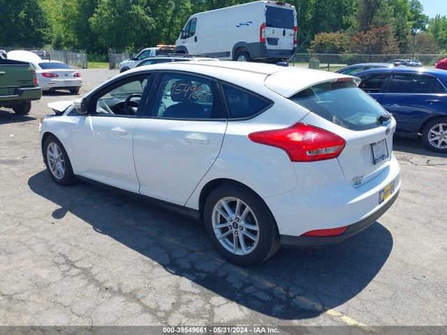 Ford FOCUS SE 2015 1FADP3K28FL223574 Image 3