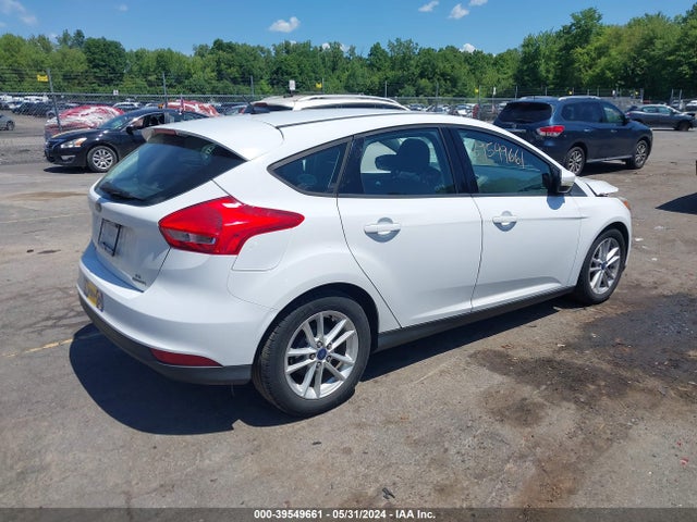 Ford FOCUS SE 2015 1FADP3K28FL223574 Image 4