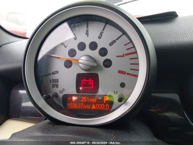 2008 MINI COOPER CLUBMAN WMWML33528TN66900 Photo 6