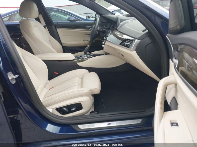 2019 BMW 530I WBAJA7C5XKWW31949 Photo 4