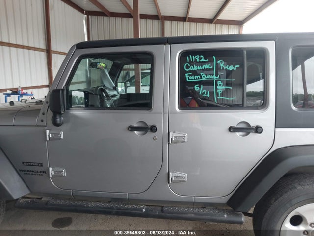 1C4BJWDG7EL130668 Jeep Wrangler Unlimited Sport