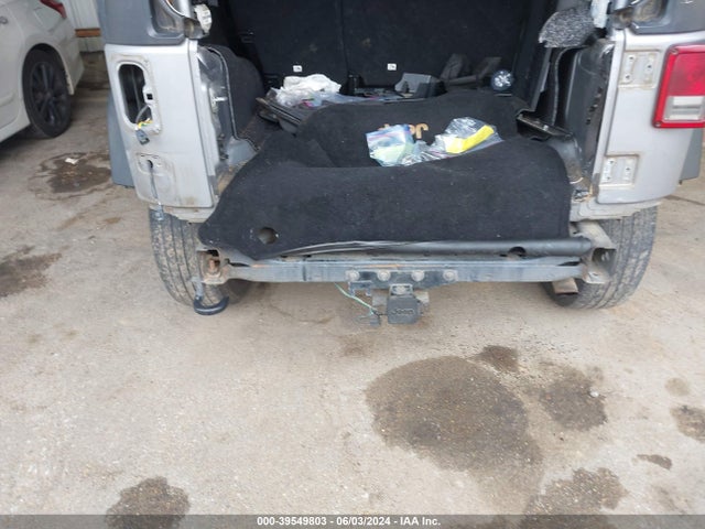 1C4BJWDG7EL130668 Jeep Wrangler Unlimited Sport