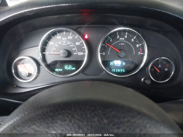 1C4BJWDG7EL130668 Jeep Wrangler Unlimited Sport