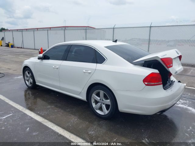 1VWAT7A34FC075527 Volkswagen Passat 1.8t Limited Edition