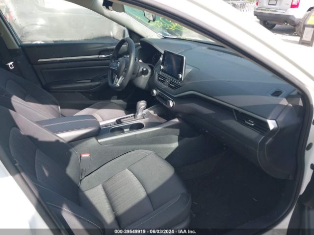1N4BL4DW2NN308373 Nissan Altima Sv Intelligent Awd