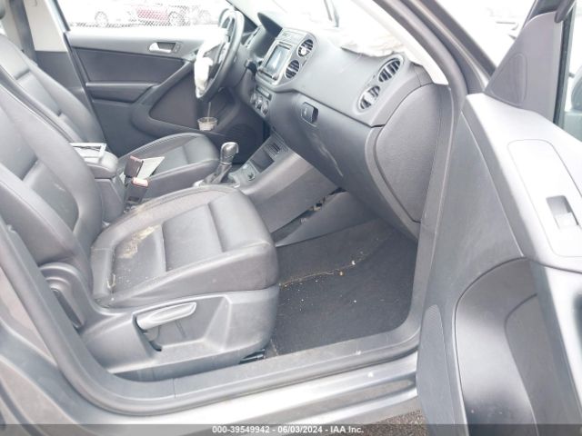 WVGBV7AX9HK024484 Volkswagen Tiguan 2.0t/2.0t S