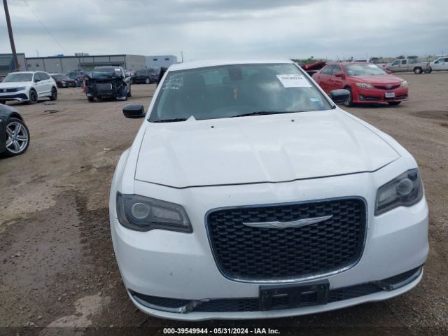 2C3CCAAG0KH505593 Chrysler 300 Touring