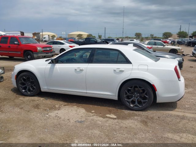 2C3CCAAG0KH505593 Chrysler 300 Touring