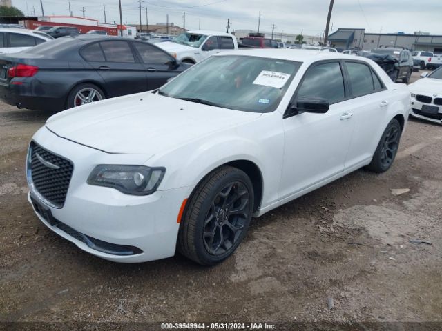 2C3CCAAG0KH505593 Chrysler 300 Touring