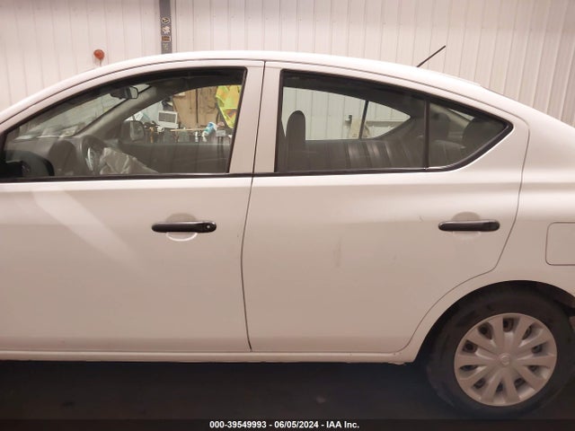 Nissan Versa 1.6 S 2015 3N1CN7AP8FL889826 Image 15