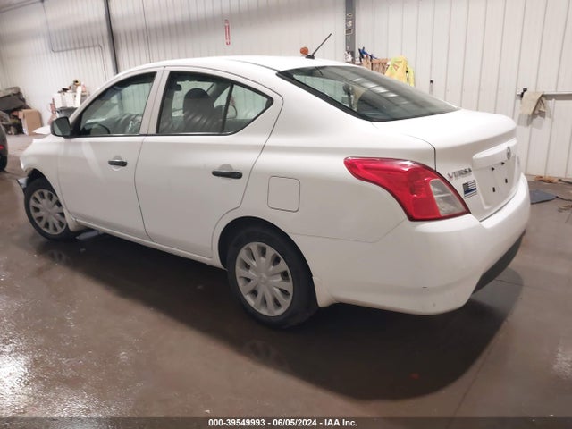 Nissan Versa 1.6 S 2015 3N1CN7AP8FL889826 Image 3