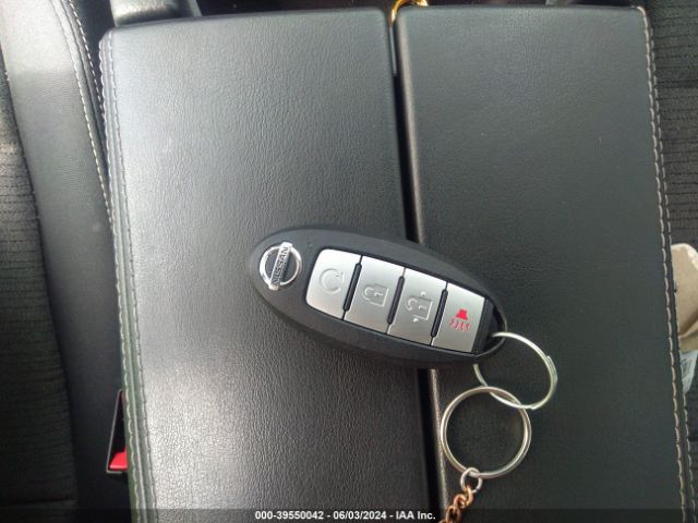 5N1AT3BB7MC795687 Nissan Rogue Sv Intelligent Awd