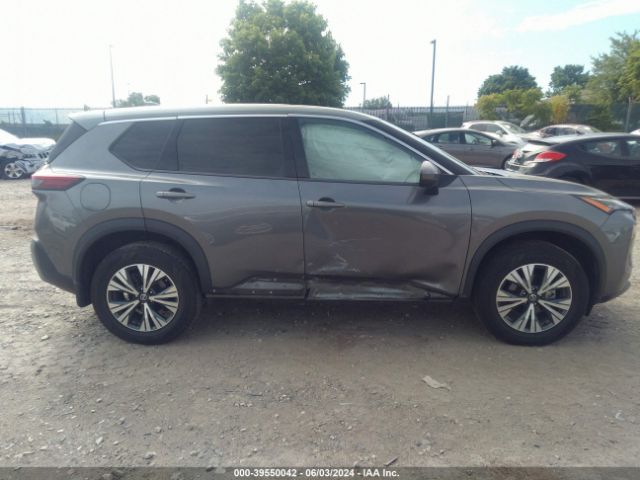 5N1AT3BB7MC795687 Nissan Rogue Sv Intelligent Awd