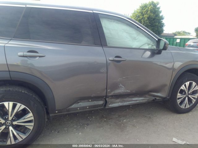 5N1AT3BB7MC795687 Nissan Rogue Sv Intelligent Awd