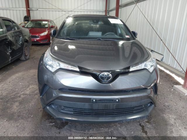 NMTKHMBX5KR099657 Toyota C-HR XLE