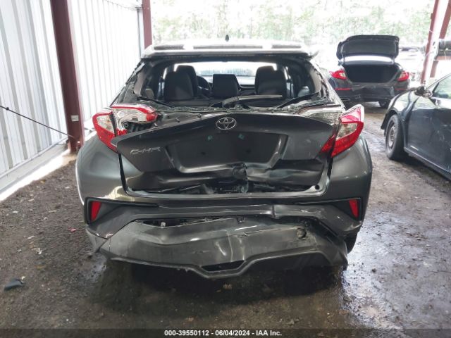 NMTKHMBX5KR099657 Toyota C-HR XLE
