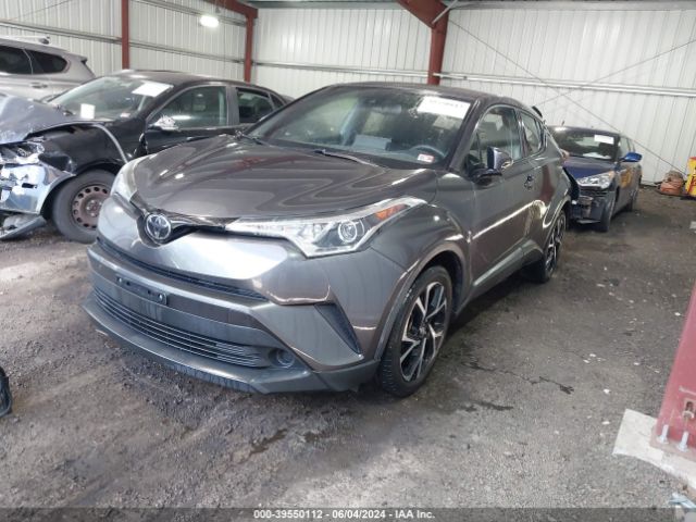 NMTKHMBX5KR099657 Toyota C-HR XLE