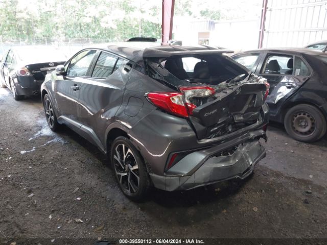 NMTKHMBX5KR099657 Toyota C-HR XLE