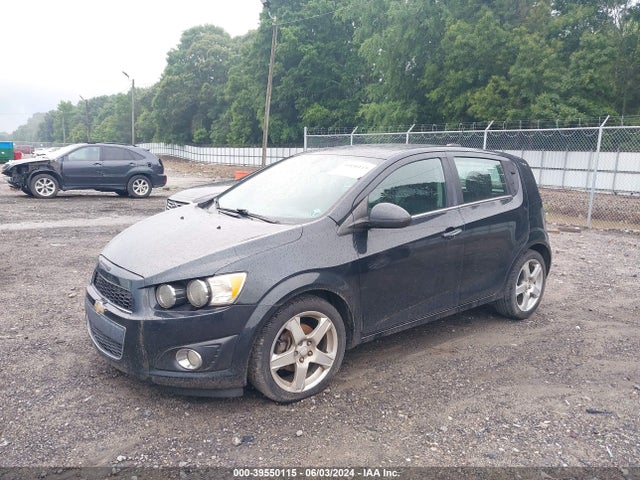 Chevrolet Sonic Ltz Auto 2015 1G1JE6SB3F4133658 Image 2