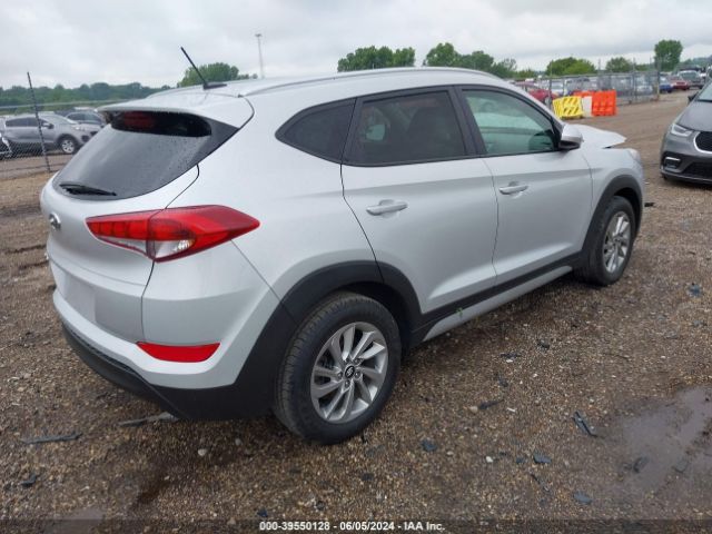 KM8J33A44HU566967 Hyundai TUCSON SE